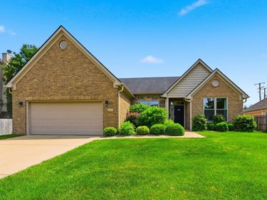 112 Shepherds Trace, Versailles, KY 40383