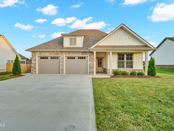 2064 Presley Crossing, Jonesborough, TN 37659