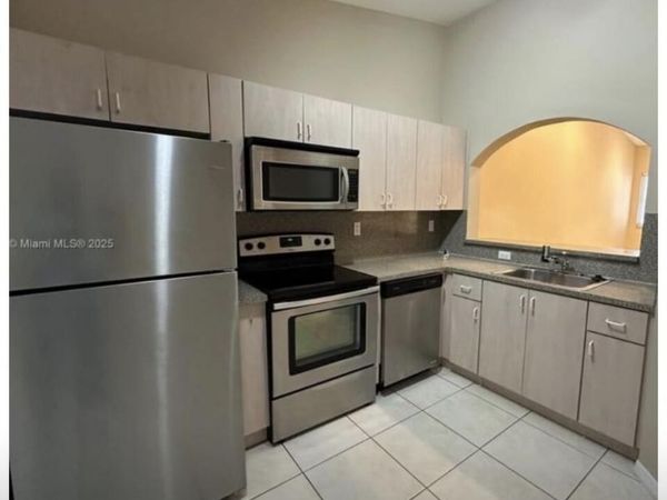 1250 SE 26th Street, Unit 204, Homestead, FL 33035