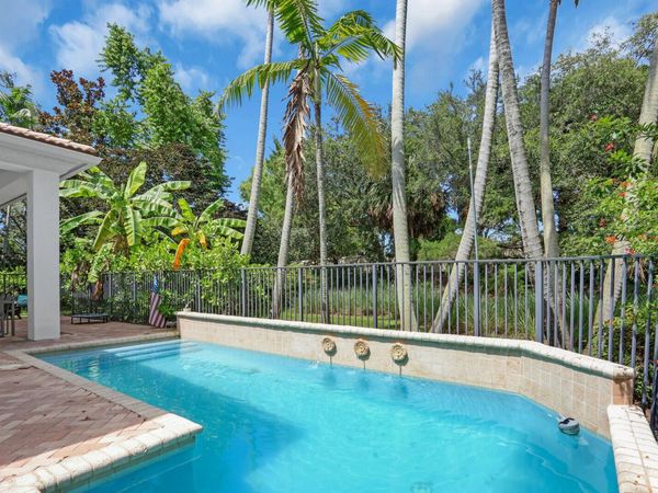 1726 Nature Court, Palm Beach Gardens, FL 33410