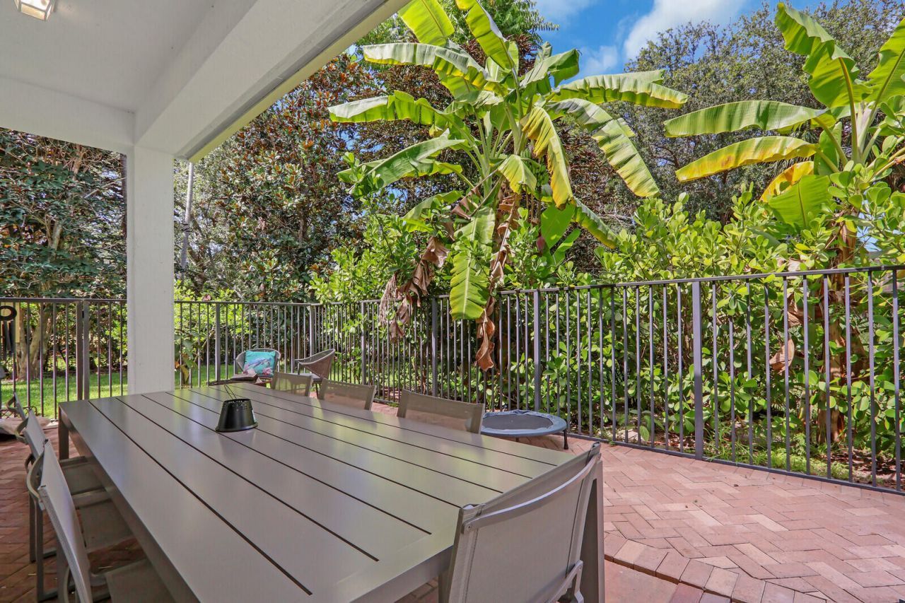 1726 Nature Court, Palm Beach Gardens, FL 33410 Photo