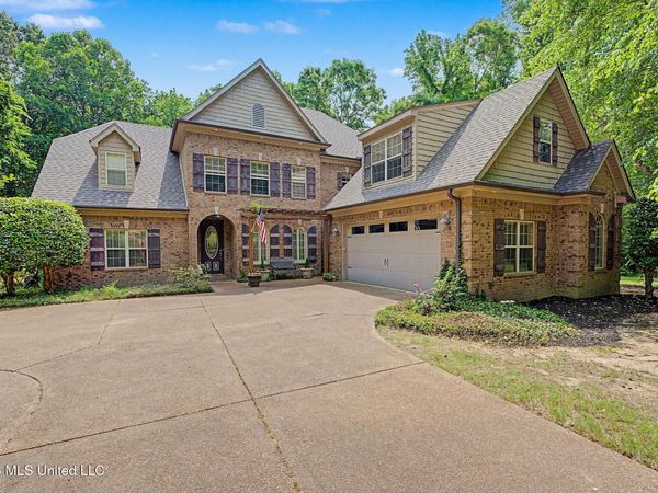 8 E Crockett Loop, Hernando, MS 38632