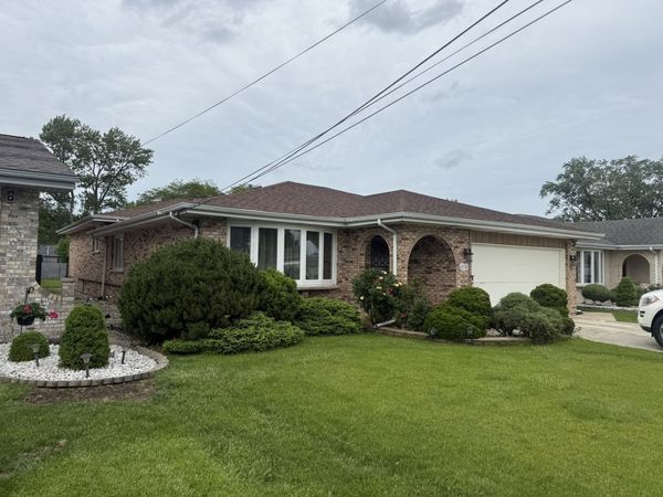 6716 W 89th Place , Oak Lawn, IL 60453