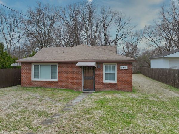 1219 McGavock Pike , Nashville, TN 37216