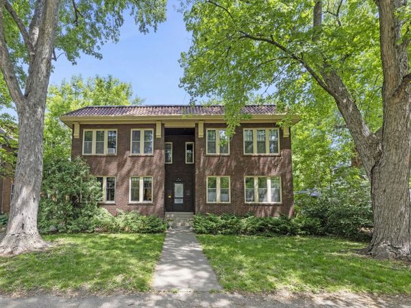 717 5th Street SE, Unit 1, Minneapolis, MN 55414
