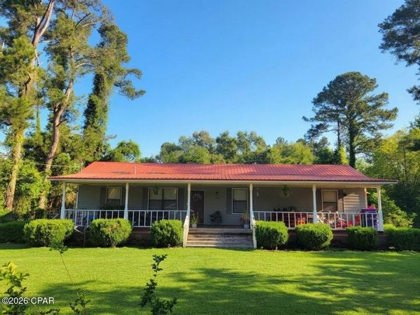5184 13th Avenue, Malone, FL 32445