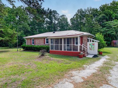 1105 County Line Road, Cross, SC 29436