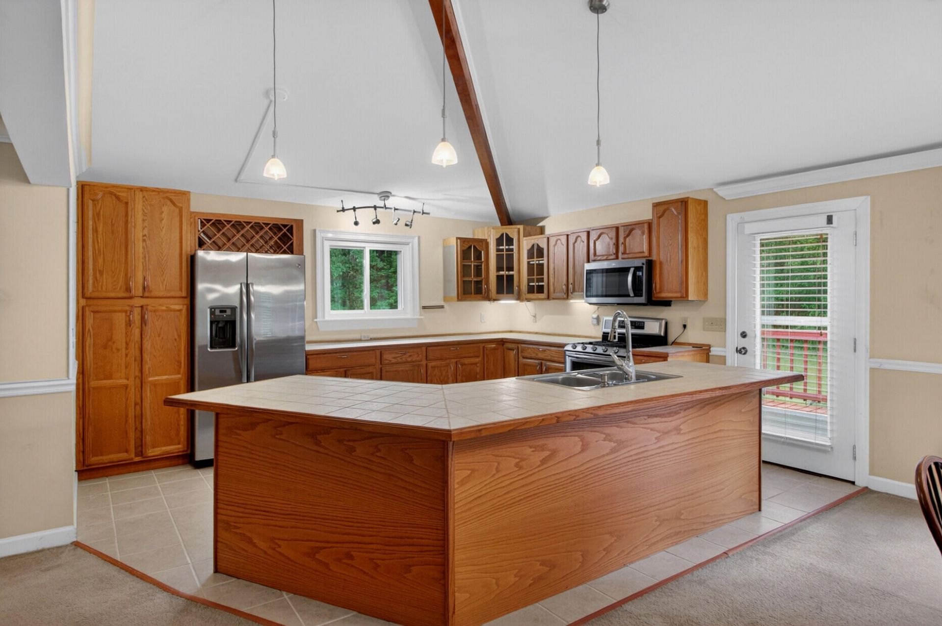 1105 County Line Road Photo 12