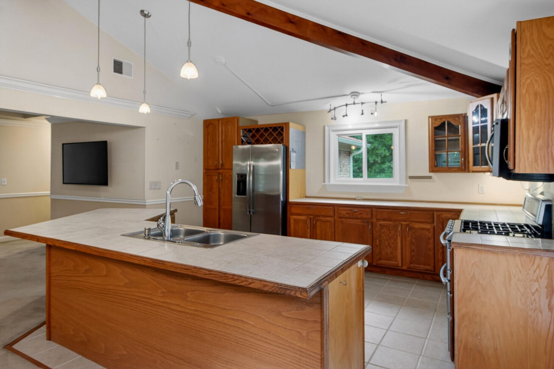 1105 County Line Road Photo 13