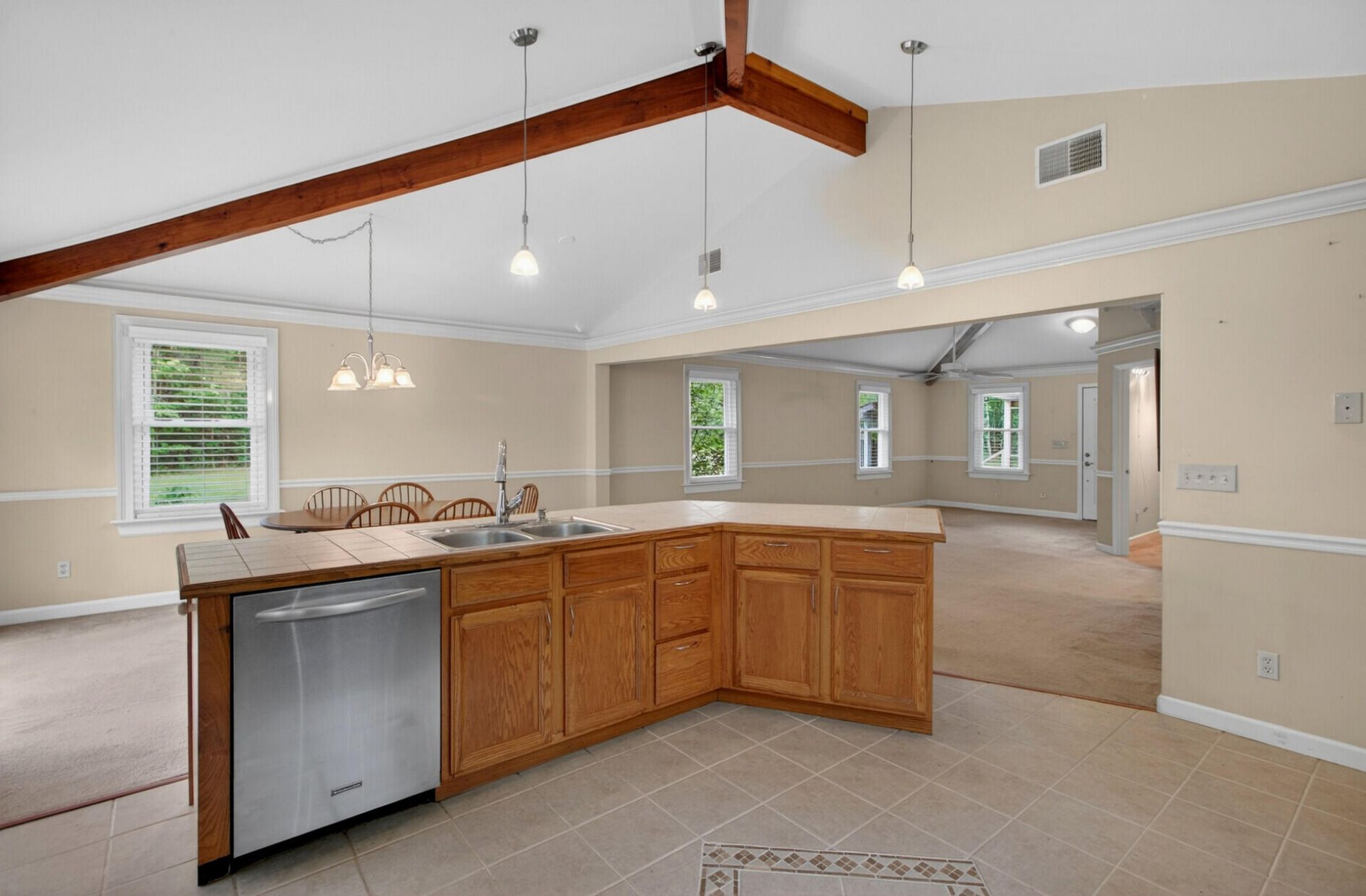 1105 County Line Road Photo 14