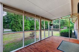 1105 County Line Road photo 4