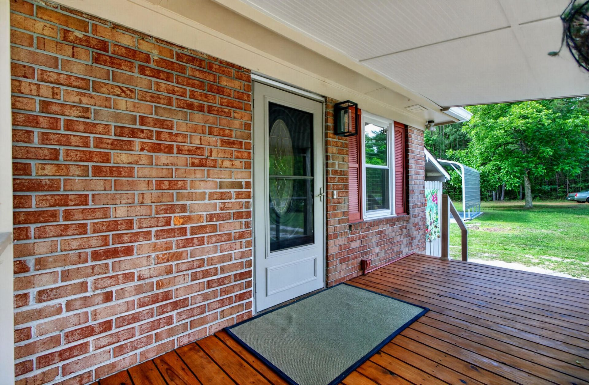 1105 County Line Road Photo 4
