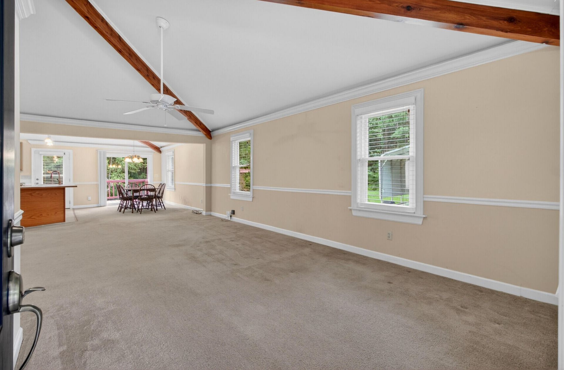 1105 County Line Road Photo 5