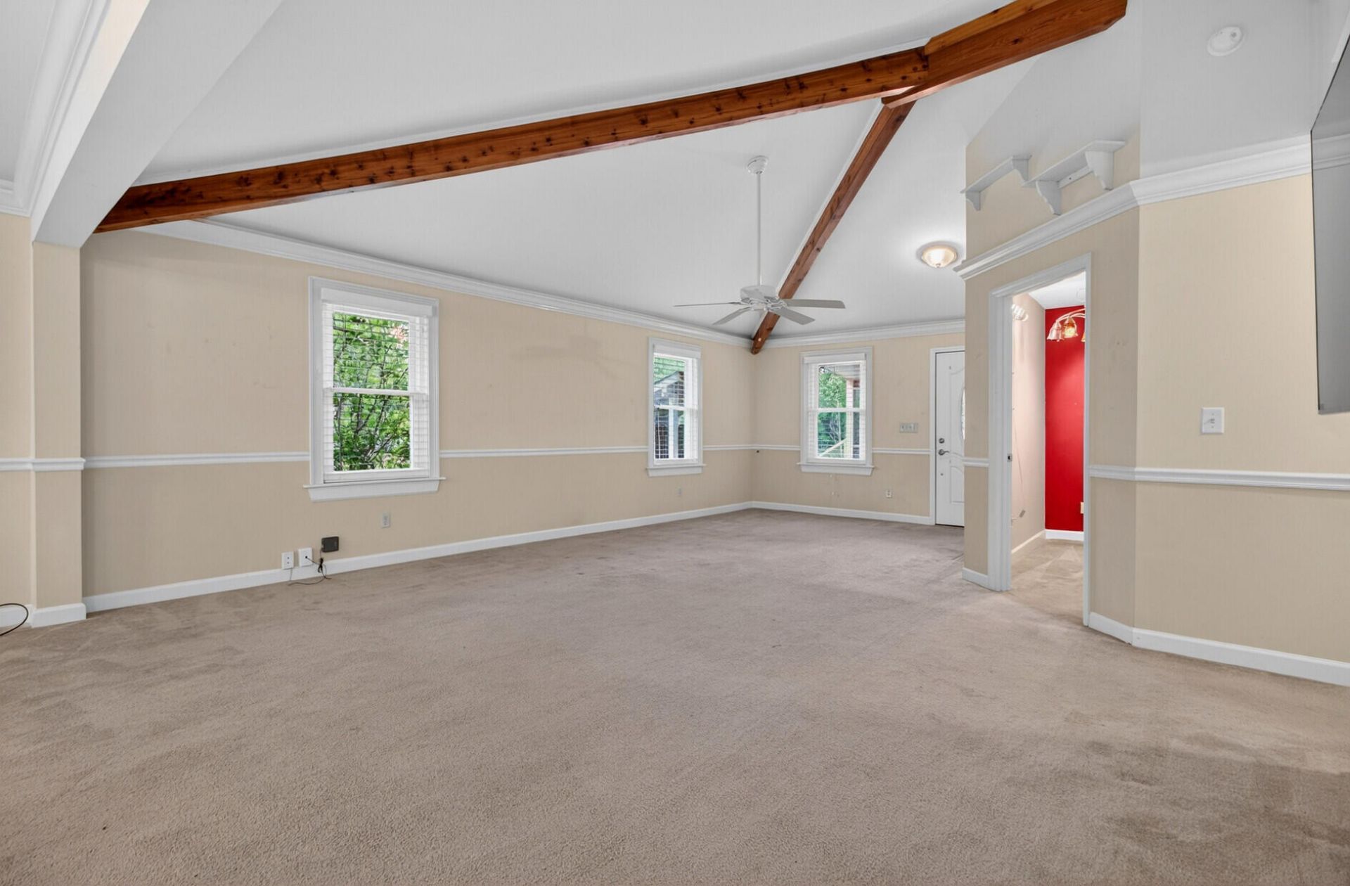 1105 County Line Road Photo 8
