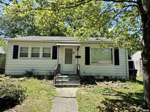508 N DAVIS Street, Carbondale, IL 62901
