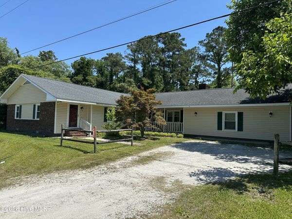 1851 Burgaw Highway, Jacksonville, NC 28540