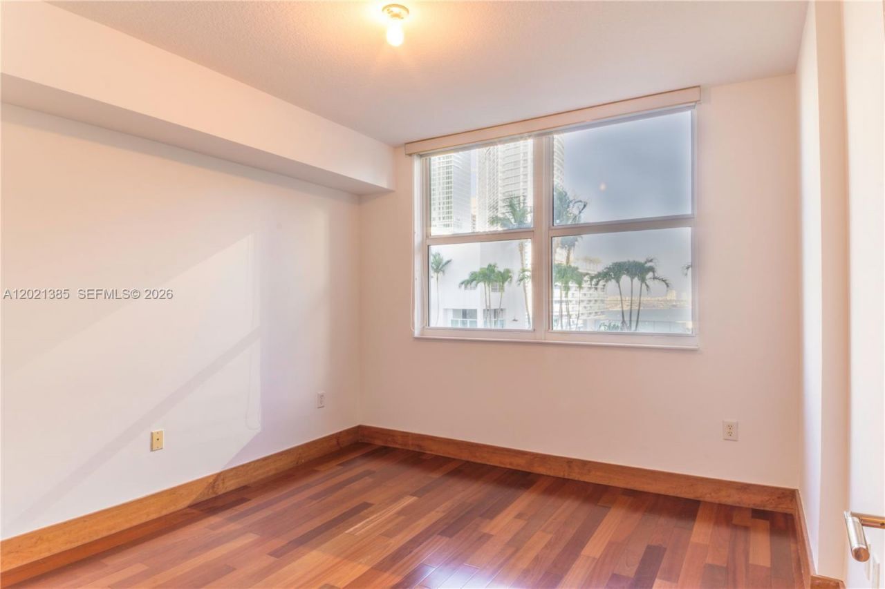 31 SE 5th St, Unit 1208, Miami, FL 33131 Photo