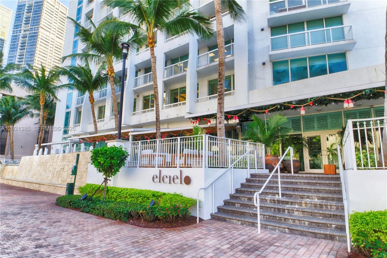 31 SE 5th St, Unit 1208, Miami, FL 33131 Photo