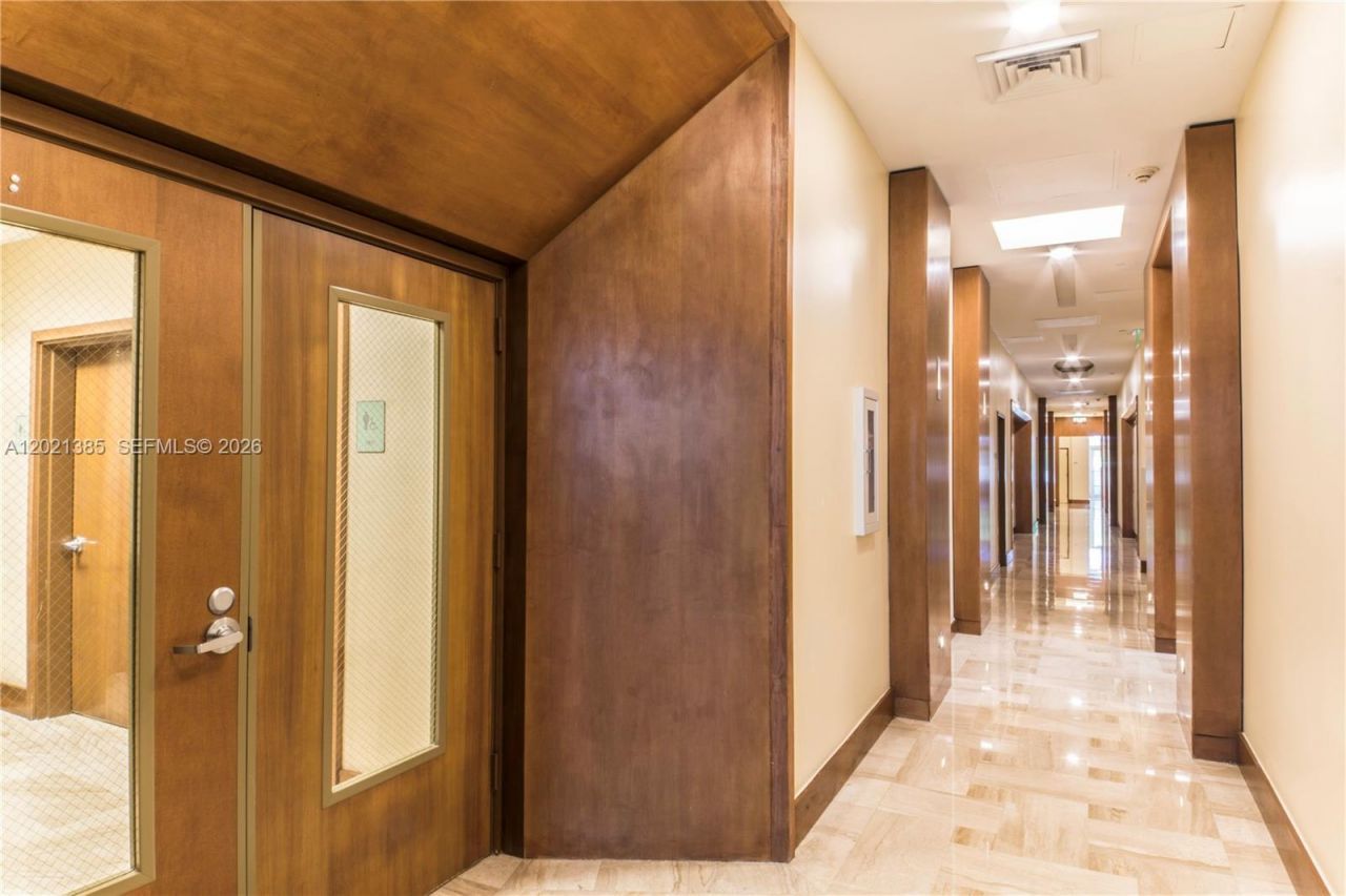 31 SE 5th St, Unit 1208, Miami, FL 33131 Photo