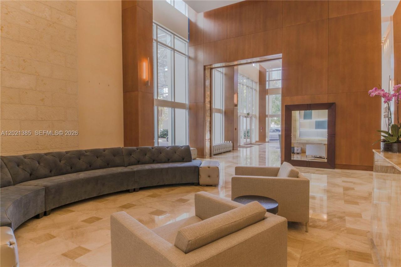 31 SE 5th St, Unit 1208, Miami, FL 33131 Photo