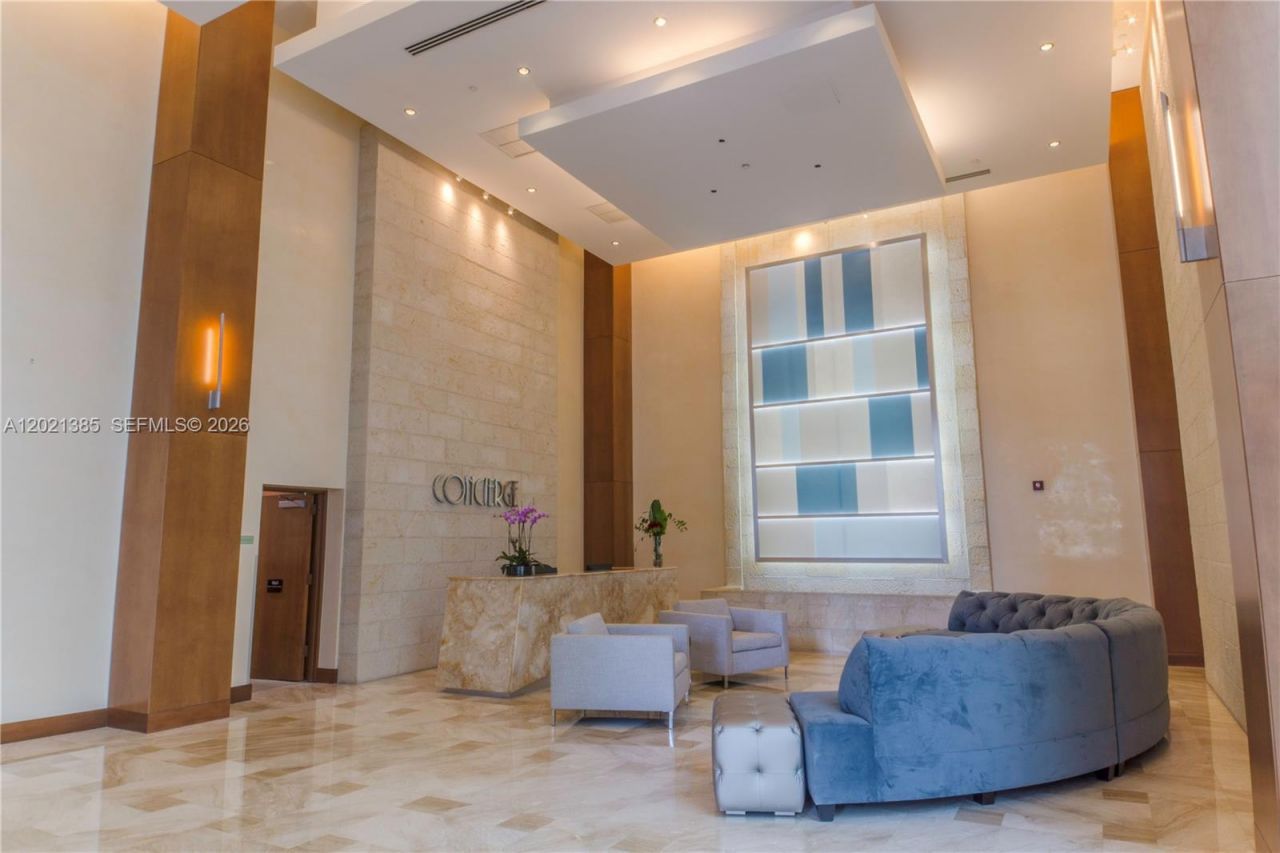 31 SE 5th St, Unit 1208, Miami, FL 33131 Photo