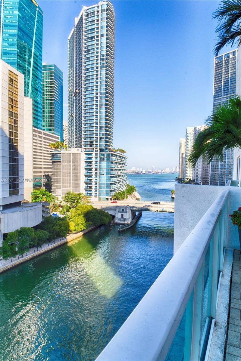 31 SE 5th St, Unit 1208, Miami, FL 33131 Photo