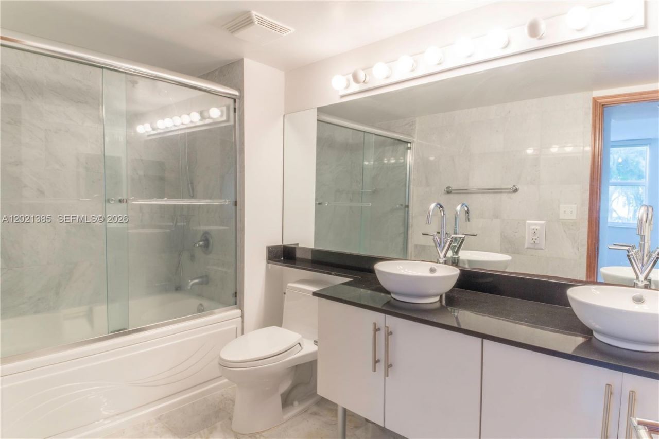 31 SE 5th St, Unit 1208, Miami, FL 33131 Photo