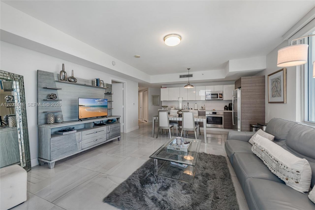 1010 SW 2nd Ave , Unit 1608, Miami, FL 33130 Photo