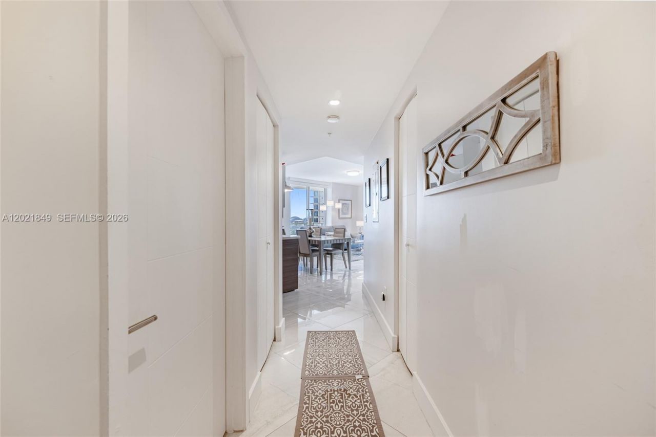 1010 SW 2nd Ave , Unit 1608, Miami, FL 33130 Photo