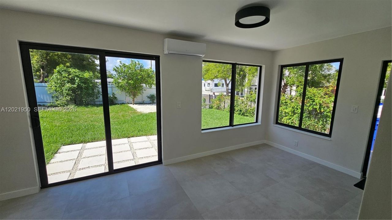 424 NE 63rd St , Miami, FL 33138 Photo