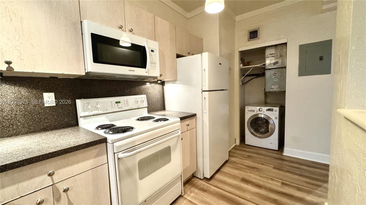 1335 Pennsylvania Ave , Unit 3, Miami Beach, FL 33139 Photo