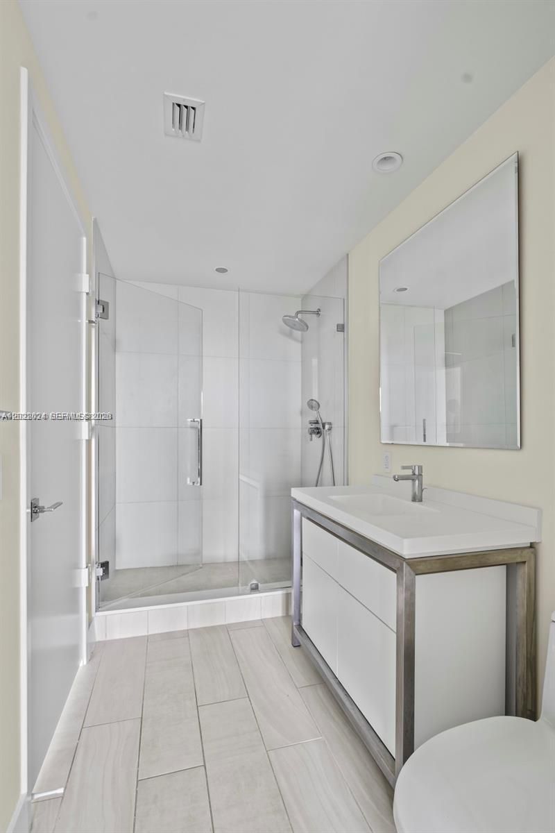 2000 Metropica Way, Unit 2202, Sunrise, FL 33323 Photo