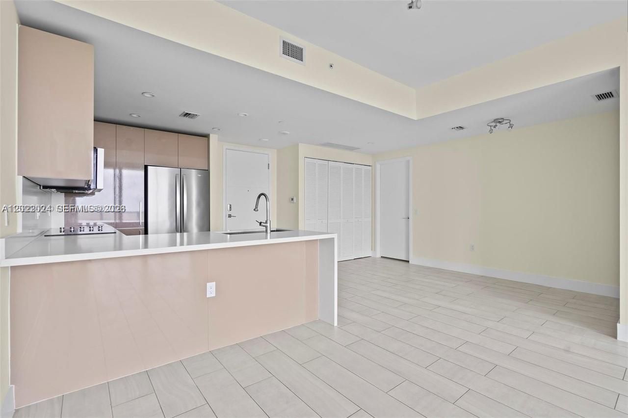 2000 Metropica Way, Unit 2202, Sunrise, FL 33323 Photo