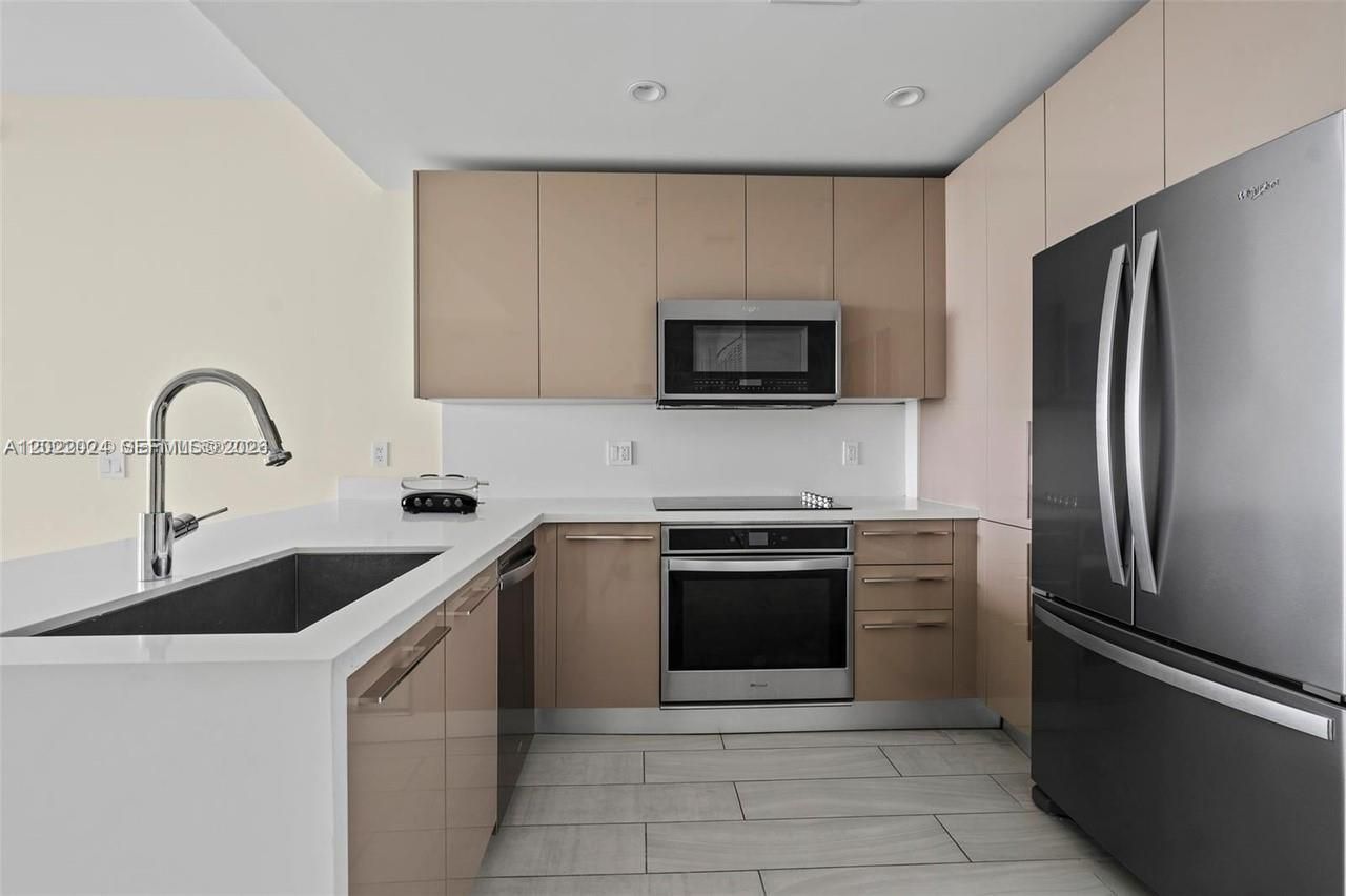 2000 Metropica Way, Unit 2202, Sunrise, FL 33323 Photo