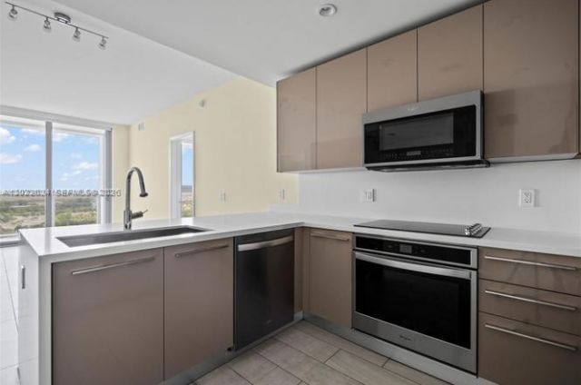 2000 Metropica Way, Unit 2202, Sunrise, FL 33323 Photo