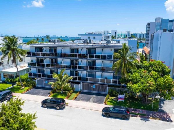 1986 Biarritz Dr , Unit 101, Miami Beach, FL 33141