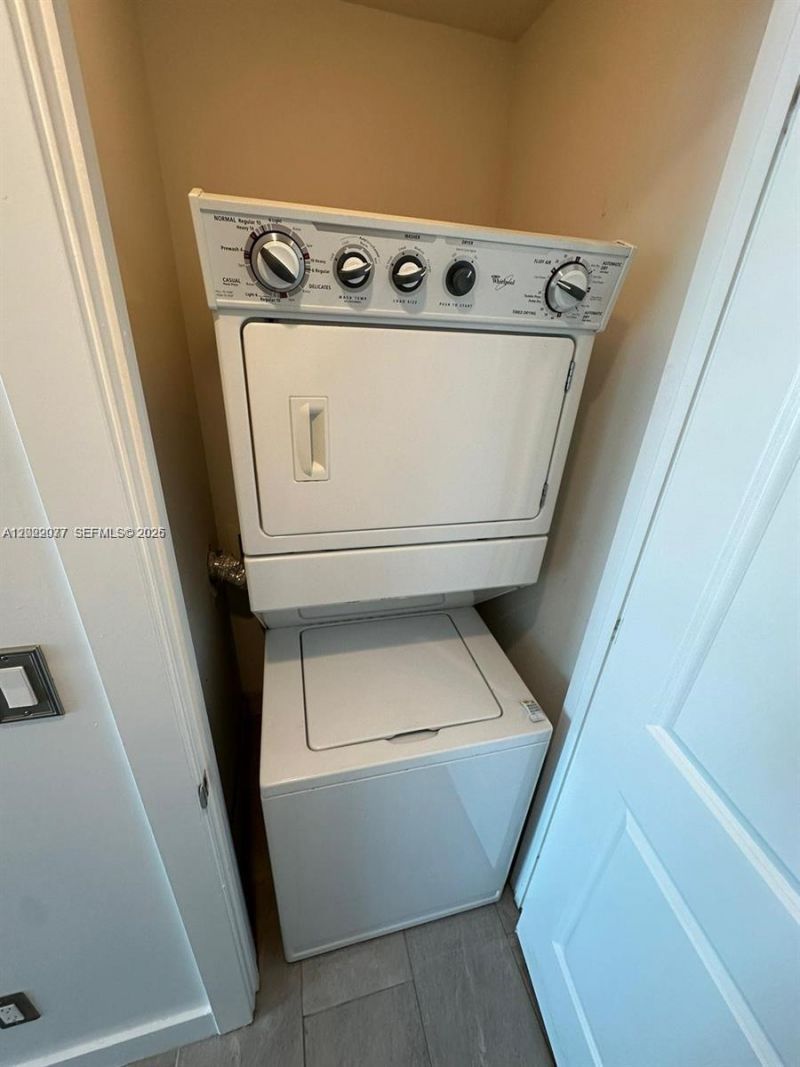 315 NE 3rd Ave , Unit 2009, Fort Lauderdale, FL 33301 Photo