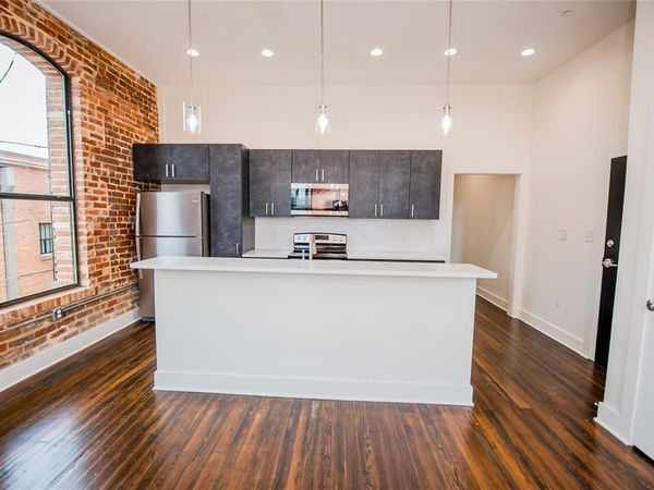 110 W Knox Street, Unit 202, Ennis, TX 75119