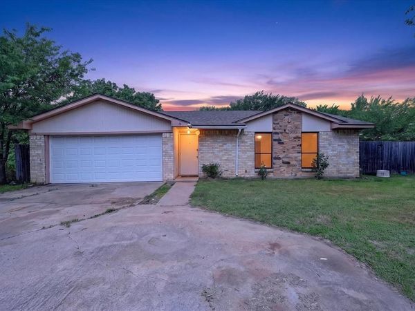 207 Water Lane, Crowley, TX 76036