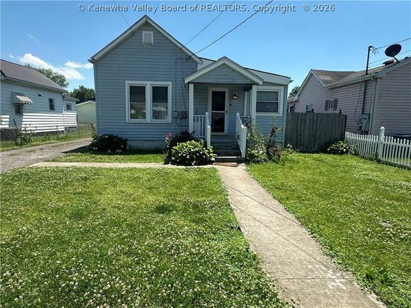 117 5th Avenue N, St Albans, WV 25177