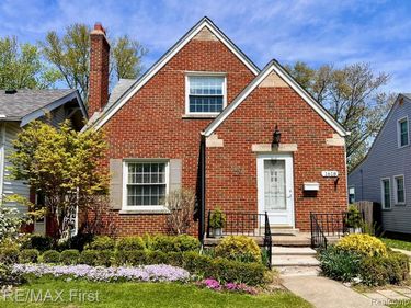1618 Anita Avenue , Grosse Pointe Woods, MI 48236