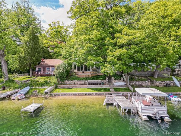 227 Ora Road, Oxford Twp, MI 48371