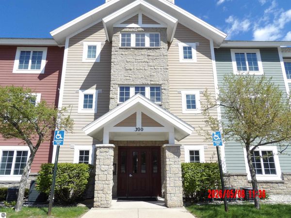 1246 Sunnyside, Unit 306, Cadillac, MI 49601