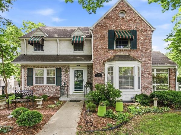 804 Romany Road, Kansas City, MO 64113