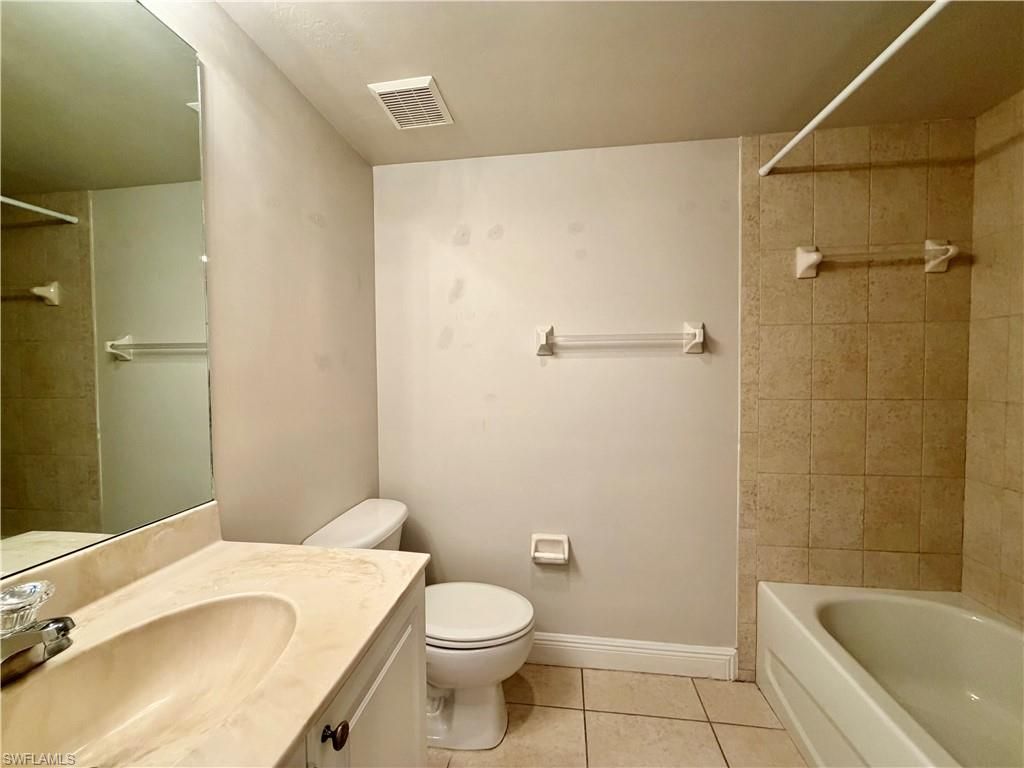 4110 Castilla Cir , Unit 202, Fort Myers, FL 33916 Photo