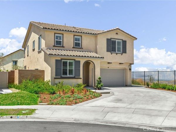 23809 Solaris Court, Corona, CA 92883