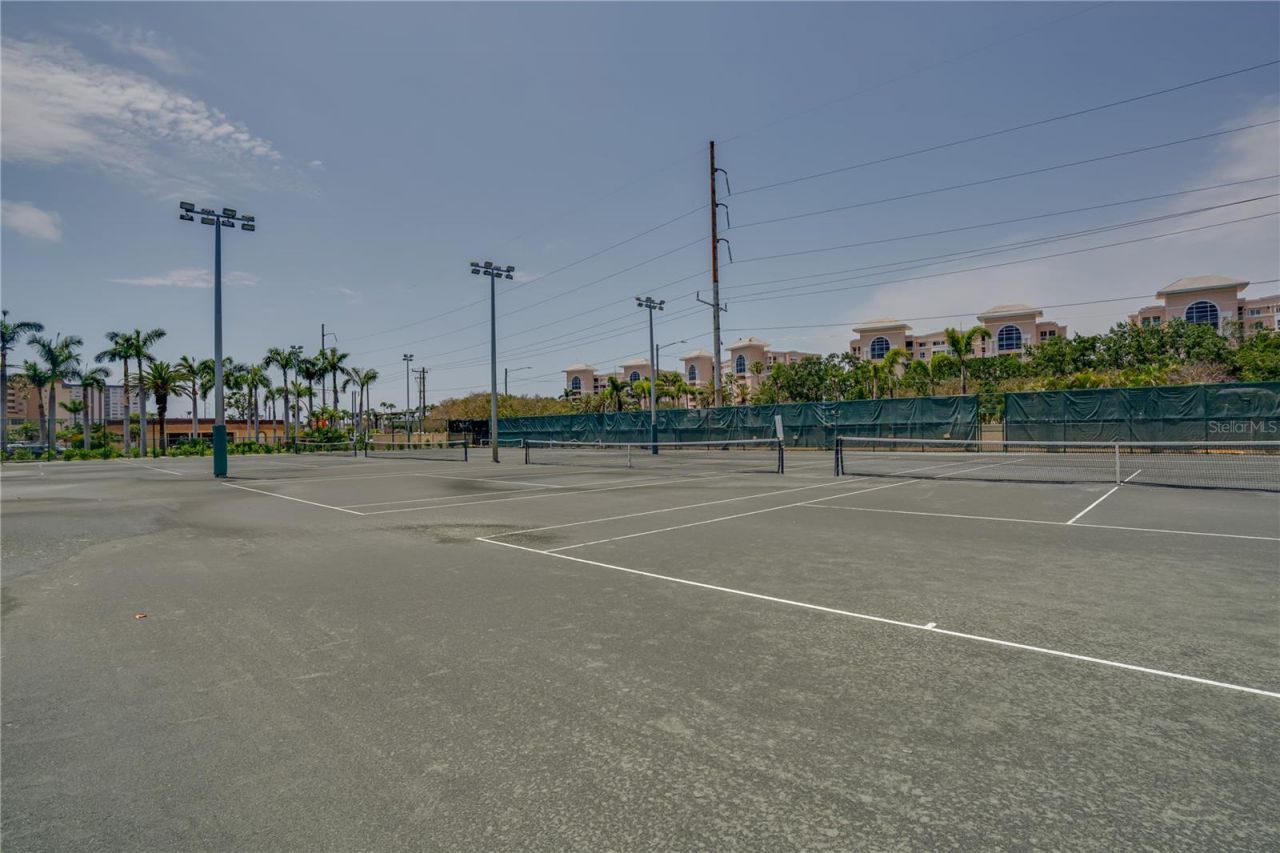 4900 Brittany Drive S, Unit 910, Saint Petersburg, FL 33715 Photo