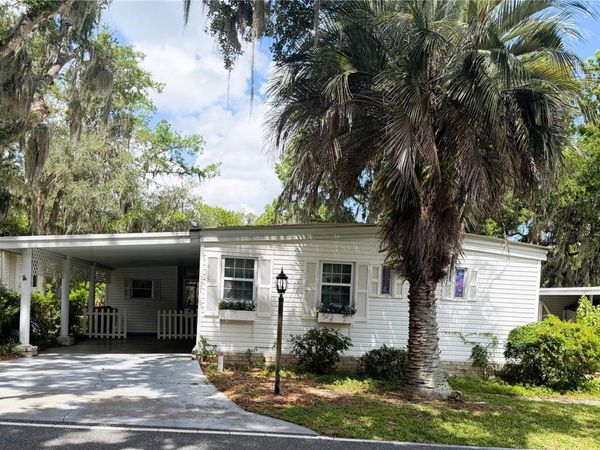 127 ROYAL PALM DRIVE , LEESBURG, FL 34748