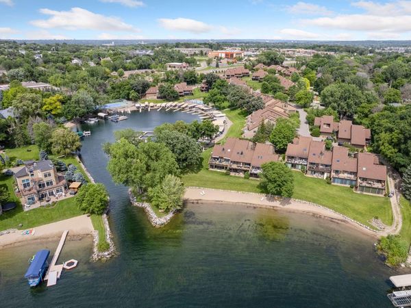 6520 Harbor Place NE, Prior Lake, MN 55372