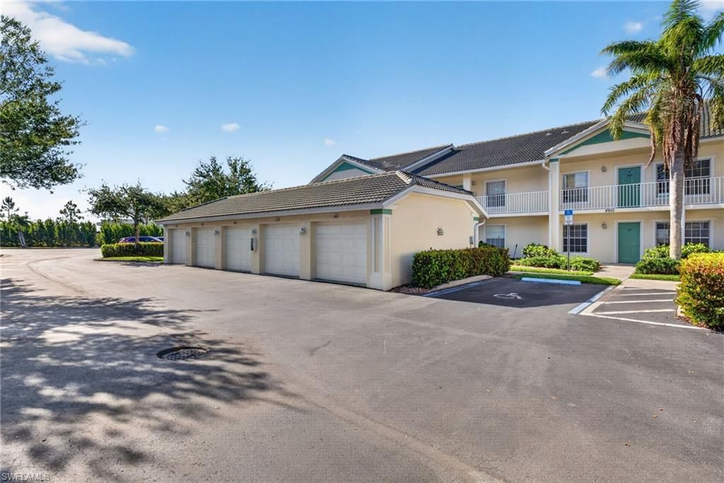 4910 Cougar Ct N, Unit 1-103, Naples, FL 34109 Photo